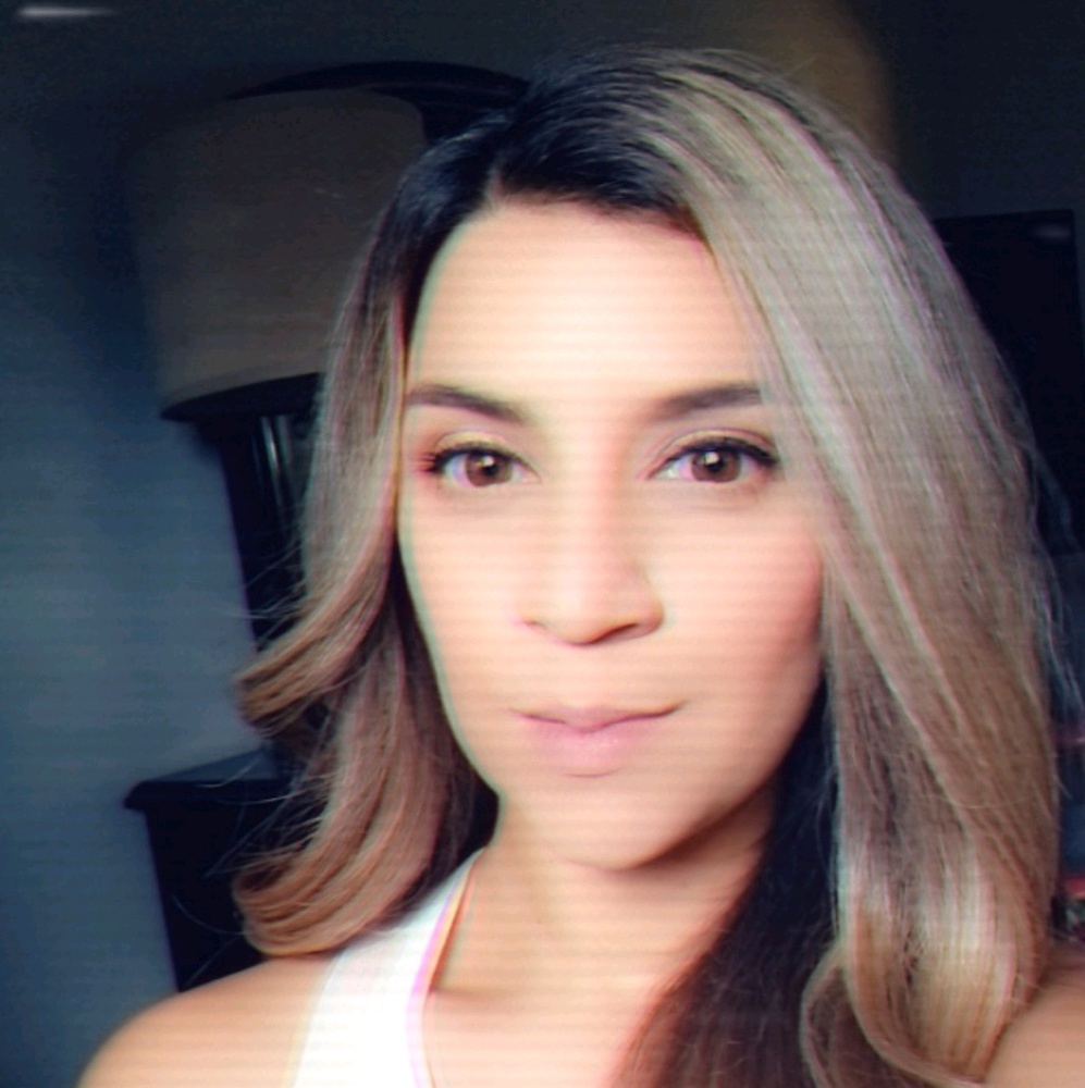 Meet your Posher, Mayra
